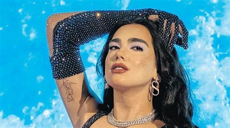 Dua Lipa'ın İstanbul Konseri: Sevgi Dolu Bir Şarkı Dünyası!